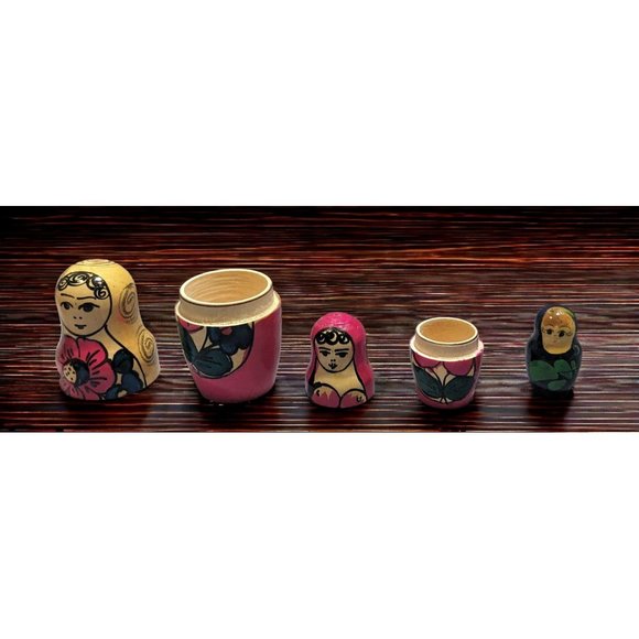 Traditional Hand Painted Russian Wooden Nesting Dolls - Picture 6 of 14